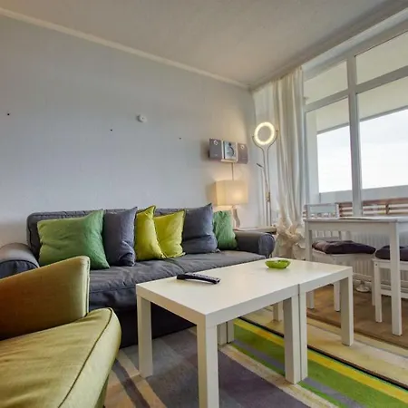 - Haus H, App 0h0105 *